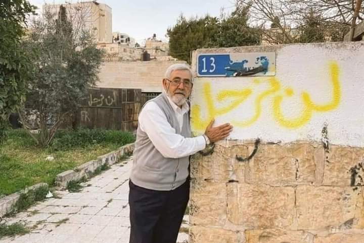 صوت| الحاج عبد الفتاح سكافي.. حارس "الأرض والبقاء" في الشيخ جراح !
