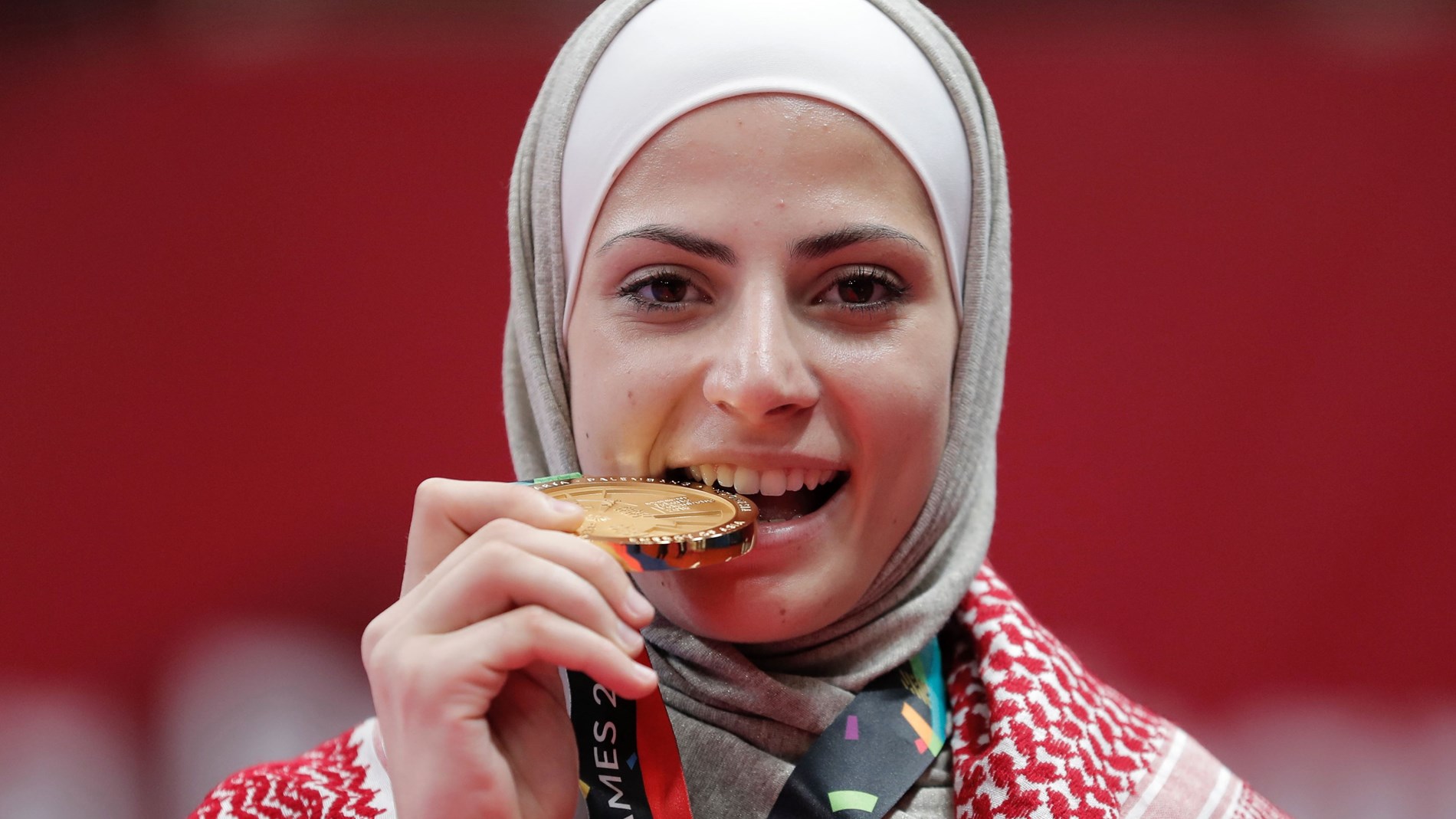 ما سر وضع صورة بطلة تايكواندو أردنية على تذاكر أولمبياد باريس 2024؟
