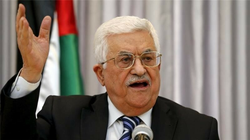 الشيخ: الرئيس عباس يتلقى اتصالاً هاتفياً من غانتس مودعاً
