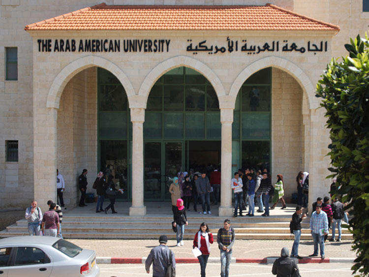 طالبتان من الجامعة العربية الأمريكية تفوزان بالمرتبة الثالثة في محور البحث العلمي في العلوم التطبيقية