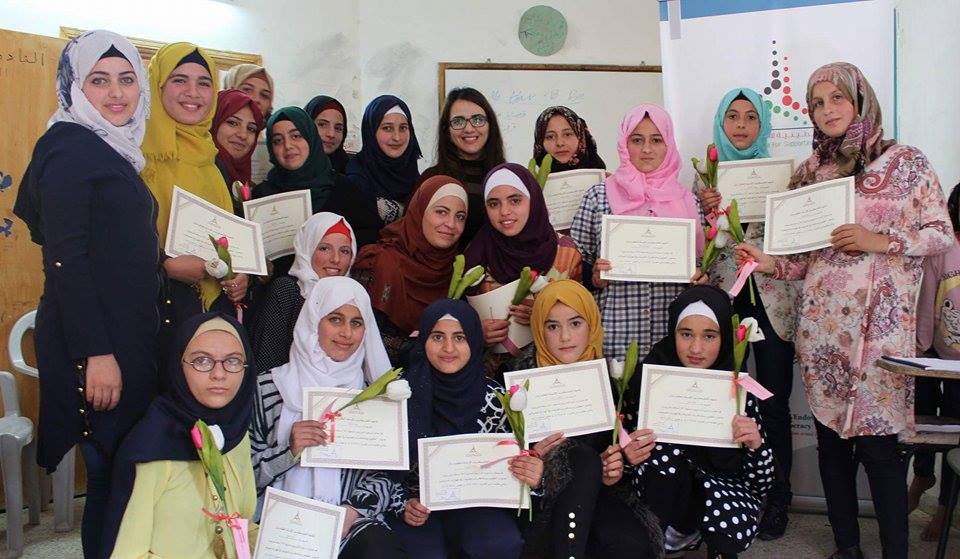 الفلسطينية لإسناد الطلبة تختتم مبادرة "أخبرني كيف أكون"
