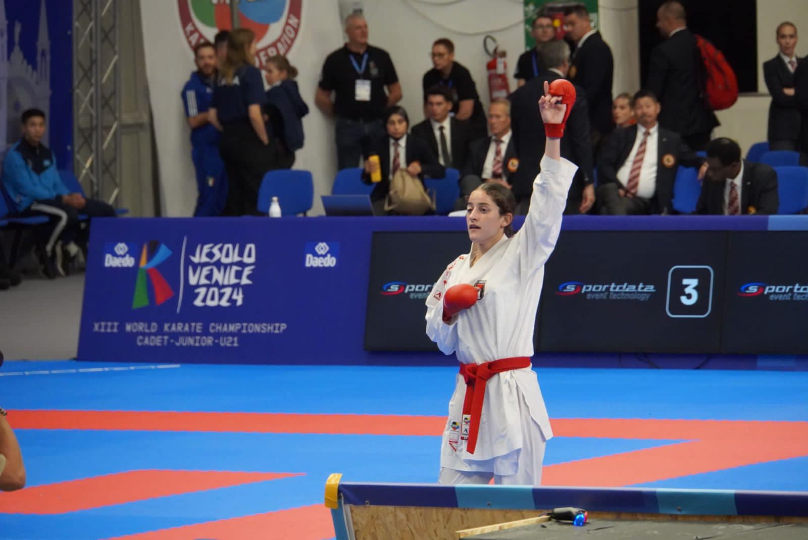بطلة فلسطين مريم بشارات تتوج بذهبية العالم للناشئين والشباب
