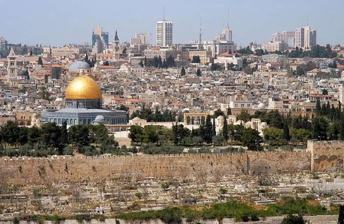 الطقس: أجواء صافية ودرجات الحرارة أعلى من معدلها العام بقليل
