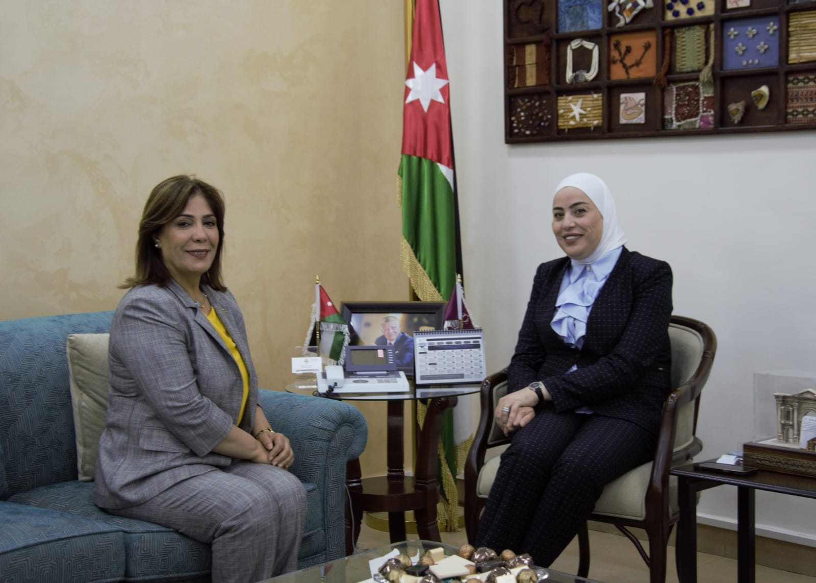 وزيرة شؤون المرأة تلتقي وفاء بني مصطفى وزيرة التنمية الاجتماعية ورئيسة اللجنة الوزارية لتمكين المرأة الأردنية 

