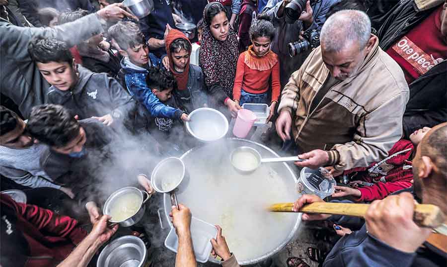 اليوم الدولي للعمل الخيري: غزة في قلب الإغاثة الإنسانية

