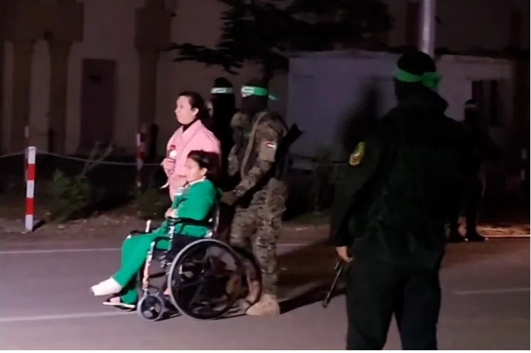 أنباء عن تقدم مباحثات الحرب على غزة بالاجتماع الرباعي في باريس
