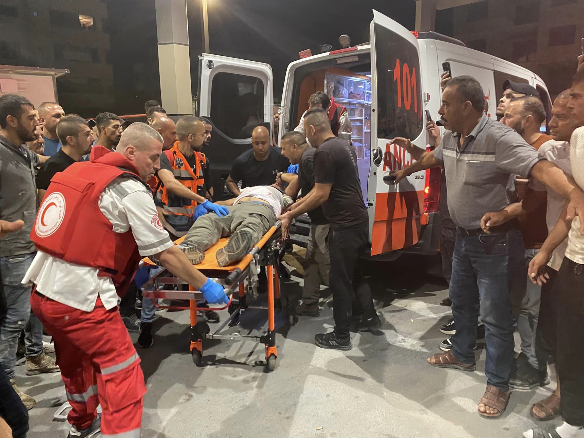 استشهاد خمسة مواطنين جراء قصف إسرائيلي على طوباس وسط تصعيد عسكري
