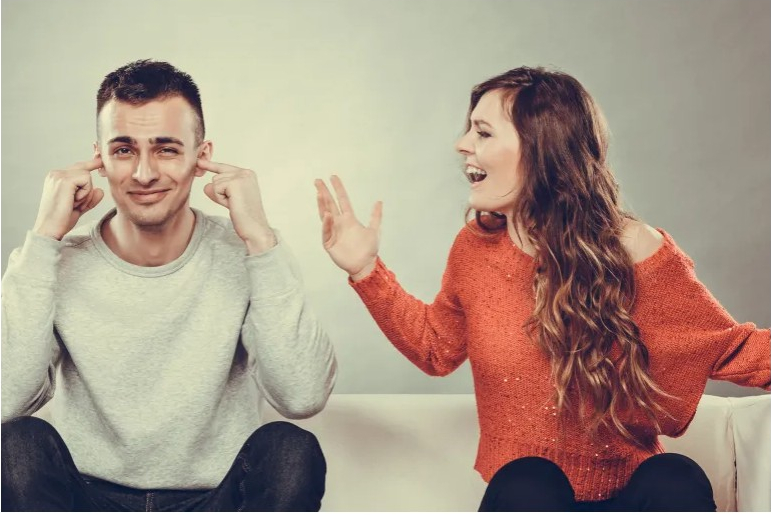 معركة تحقيق الذات.. عندما أصبحت المرأة الرجلَ الذي كانت تريد أن تتزوجه
