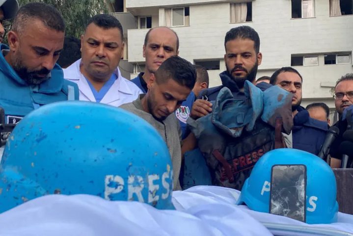 الأونروا": غزة أخطر مكان في العالم على الصحفيين
