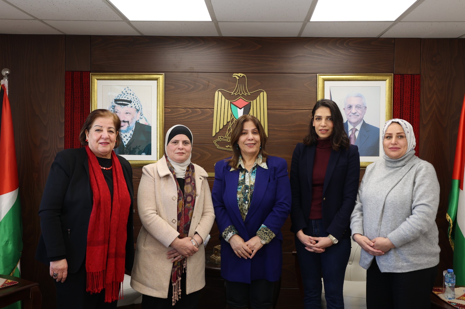 وزيرة شؤون المرأة تلتقي وفد طاقم شؤون المرأة لبحث سبل التعاون واستحقاقات المرحلة لقضايا المرأة