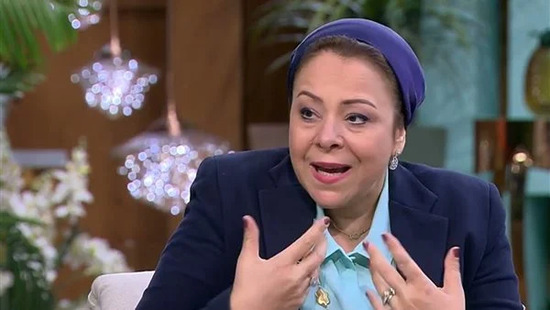 نهاد أبو القمصان: منع إقامة النساء بمفردهن في بعض الفنادق انتهاك واسع لحقوق المرأة
