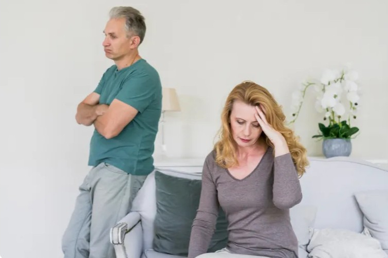 طلاق منتصف العمر.. 9 خطوات تساعد المرأة على تجاوز الأزمة

