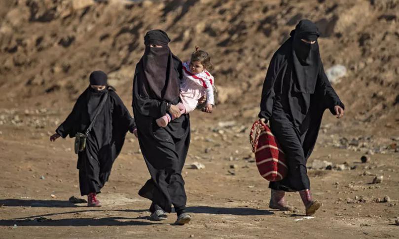 زوجات مقاتلين في تنظيم الدولة الإسلامية يروين حياتهن في سوريا بوثائقي جديد
