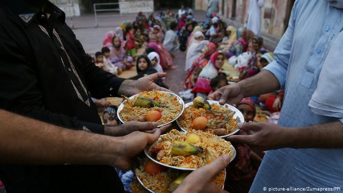خبراء تغذية: هكذا تحافظ على صحتك طوال اليوم في رمضان!
