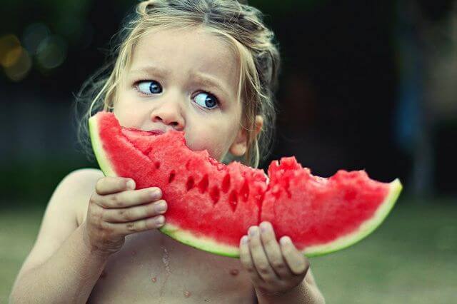 صوت| فوائد البطيخ في شهر رمضان
