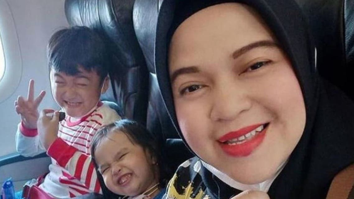 وداعاً.. رسالة مؤلمة لأم وطفليها قبيل كارثة الطائرة الإندونيسية
