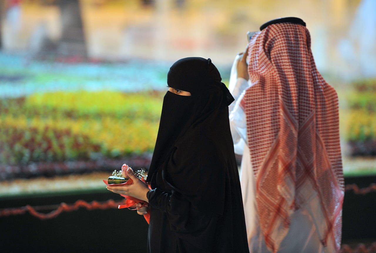 على وسم "الشتاء يحتاج زوجه ثانيه".. طارق الحبيب يغرد عن ملئ المرأة للعقل والقلب
