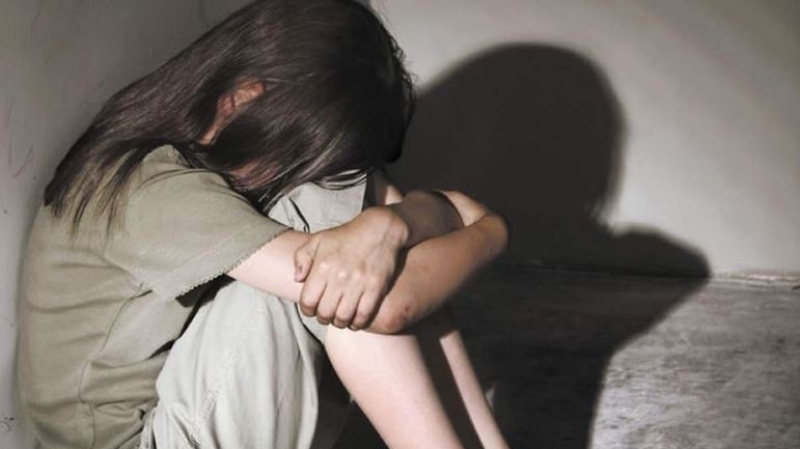 جريمة بشعة..شبان يختطفون قاصر ويعذبونها ويتداولون إغتصابها في الجزائر
