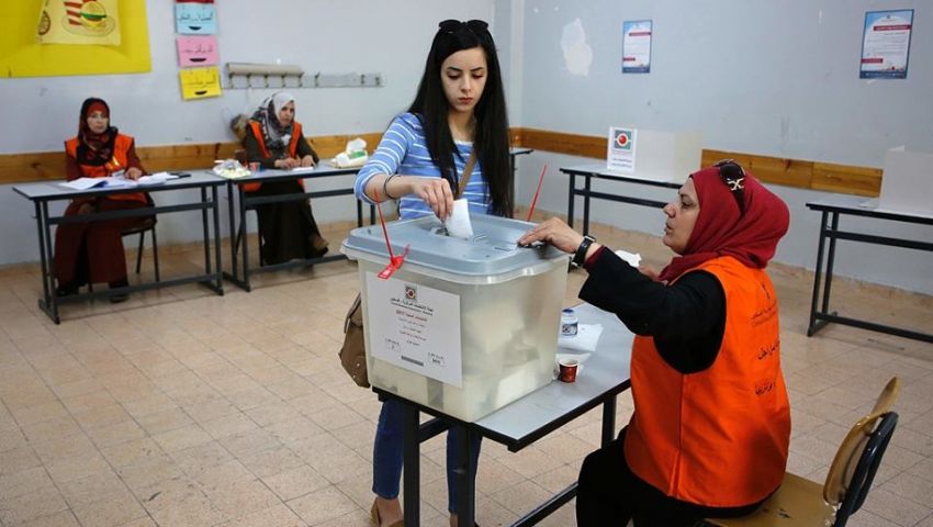 البرغوثي: الاتفاق على تعديل القانون لخفض سن الترشح  ولزيادة نسبة النساء في مقاعد التشريعي

