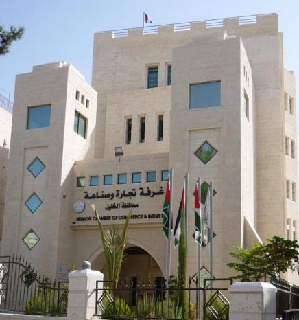 صوت| رئيس الغرفة التجارية.. طلبنا من وزارة الصحة منحنا "كتاب" لجلب 200 ألف لقاح لكنها لم تستجيب
