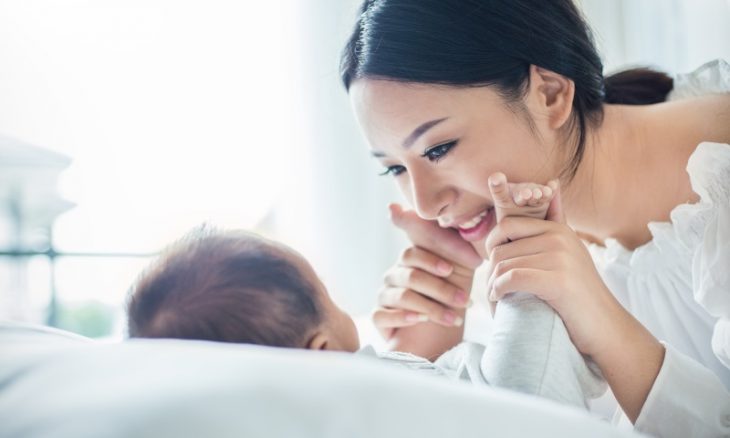  سنغافورية تضع مولودا يحمل أجساما مضادة لفيروس كورونا

