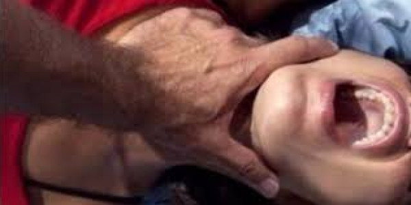اغتصبها وهشم جسدها بقطعة حديدة .. الحكم على مصري بالإعدام
