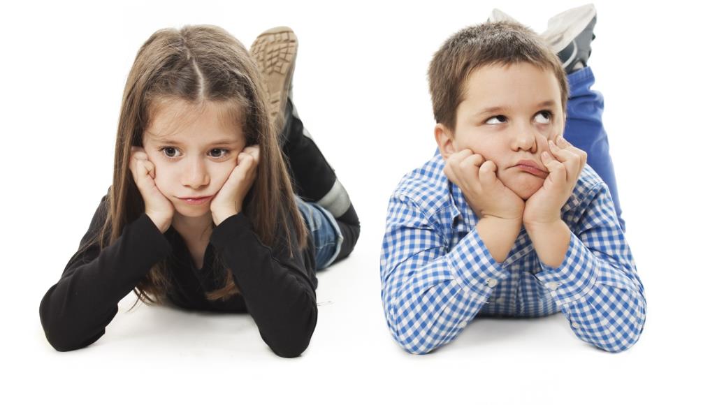 تعطيل المدارس بسبب كورونا يزعج الأمهات.. أنشطة لكسر ملل الأطفال
