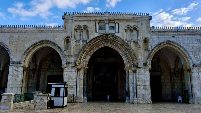 الاحتلال يواصل إغلاق المسجد الأقصى لليوم الـ16

