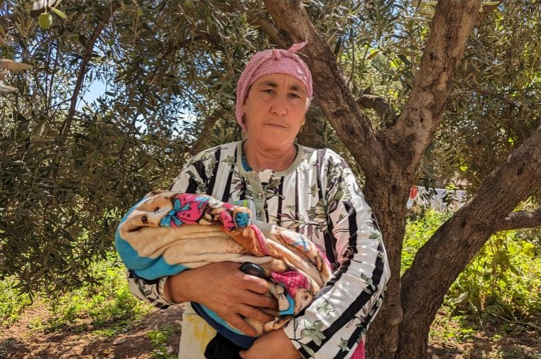 عائلة رضيع تروي نجاته من تحت أنقاض زلزال المغرب
