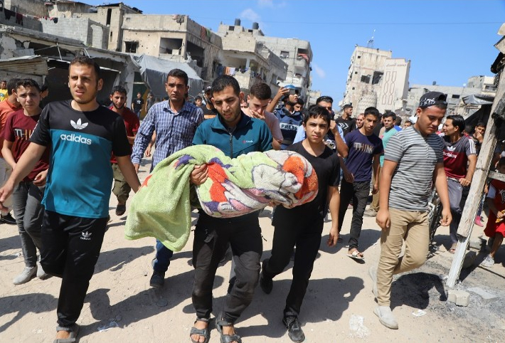 الاحتلال يواصل ارتكاب المجازر في شمال قطاع غزة: شهداء وجرحى في قصف ثلاثة منازل

