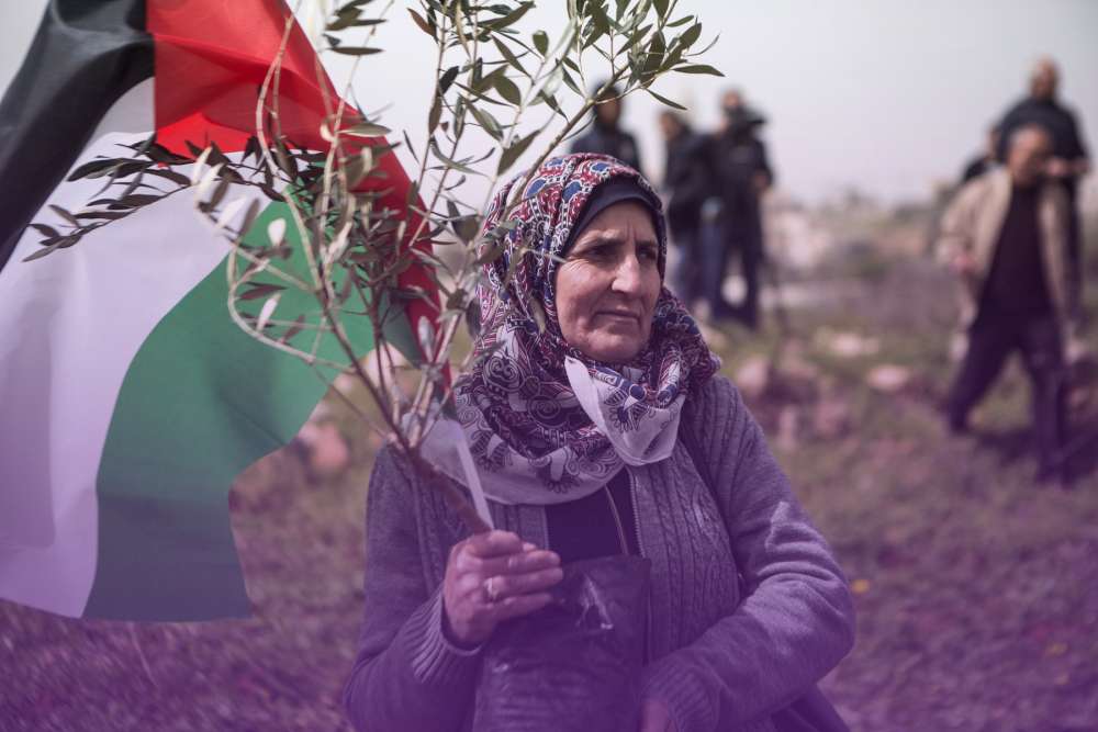 "فتح": المرأة الفلسطينيّة شريكةٌ في النضال ورافعةٌ من روافع مشروع شعبنا الوطنيّ
