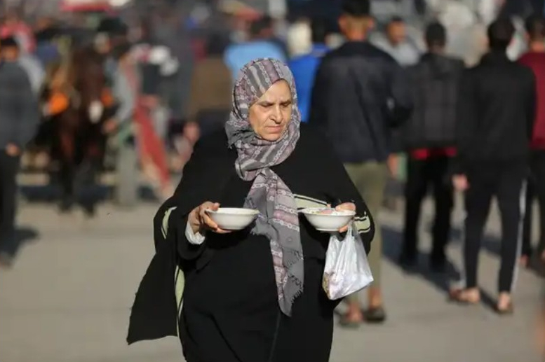 محنة هائلة للنساء في غزة في خضم الحرب الإسرائيلية
