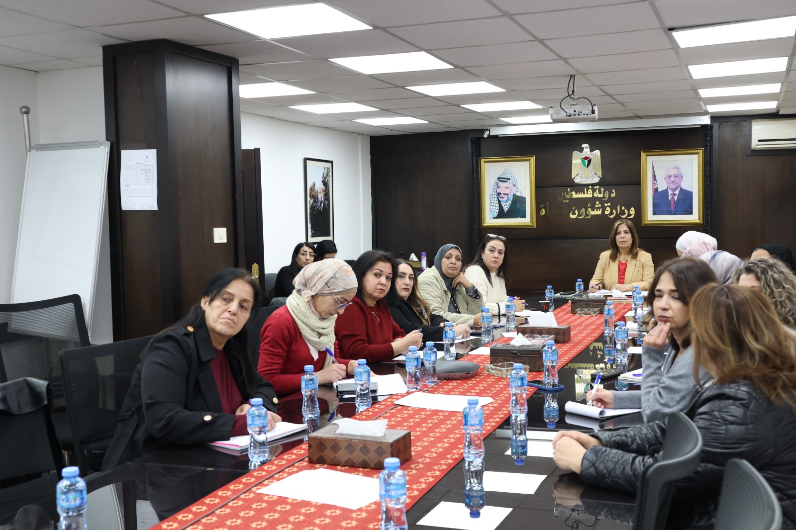 وزيرة شؤون المرأة تترأس اجتماعاً طارئاً للجنة الوطنية لمناهضة العنف لبحث تداعيات جريمة قتل الشابة جوسيان 


