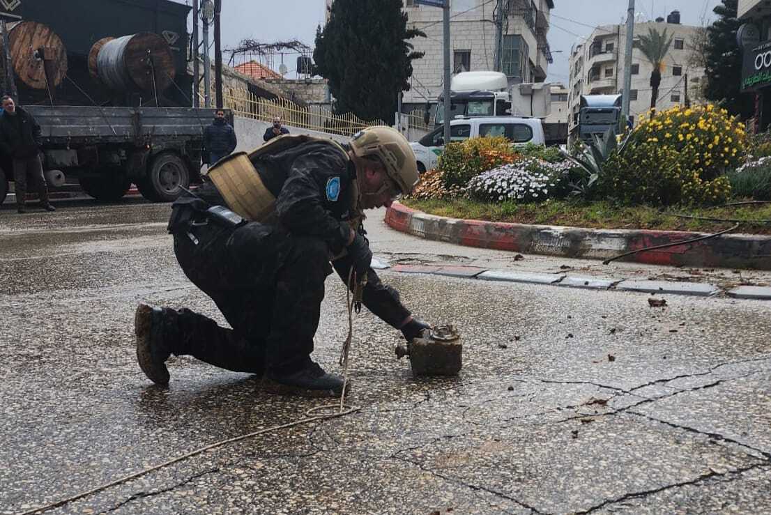 مراد الحويطي لـ"نساء إف إم": إدارة هندسة المتفجرات بالشرطة الفلسطينية متخصصة ومجهزة للتعامل مع كافة الأجسام المتفجرة 