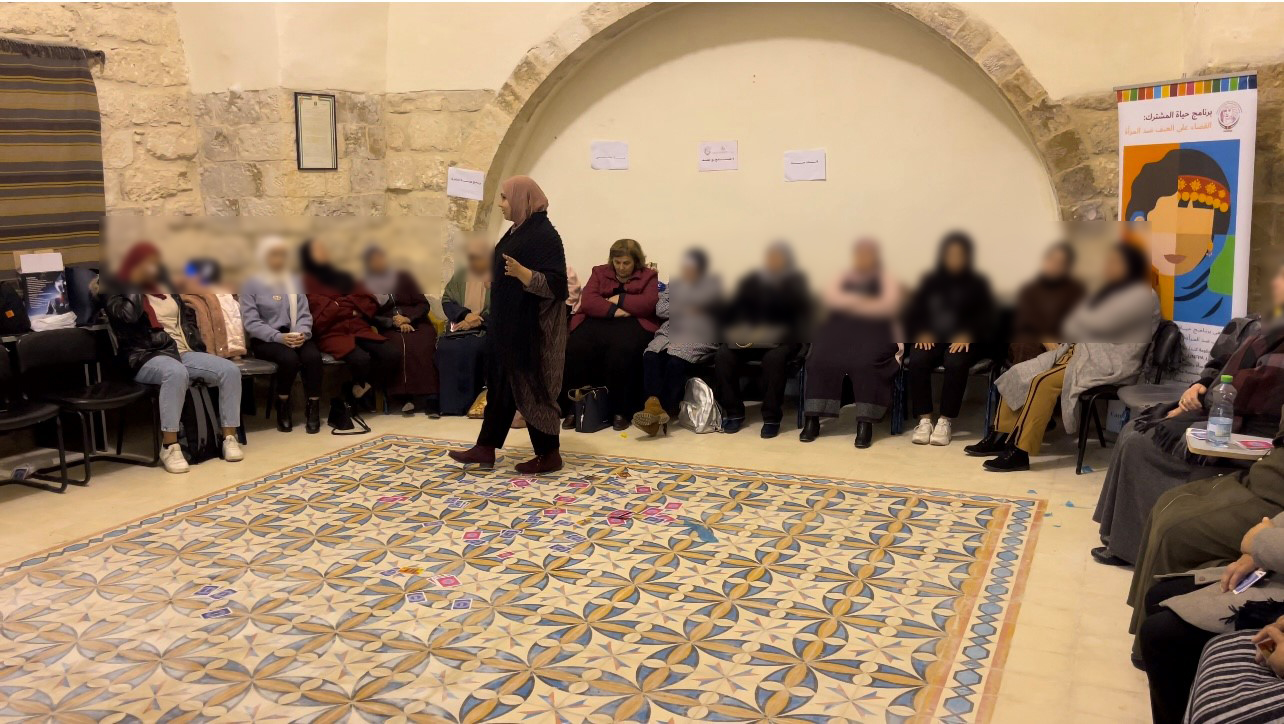 جمعية المرأة العاملة الفلسطينية للتنمية  تختتم مشروع"حياة" للنساء الناجيات من العنف