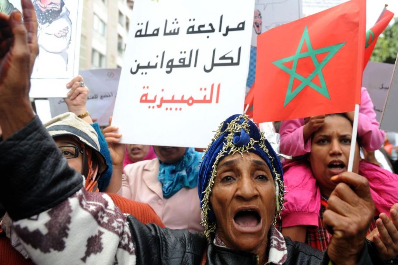 صوت|  أثار الجدل.. مشروع قانون بالمغرب لإقرار المساواة بين الرجل والمرأة في الشهادة عند إبرام العقود