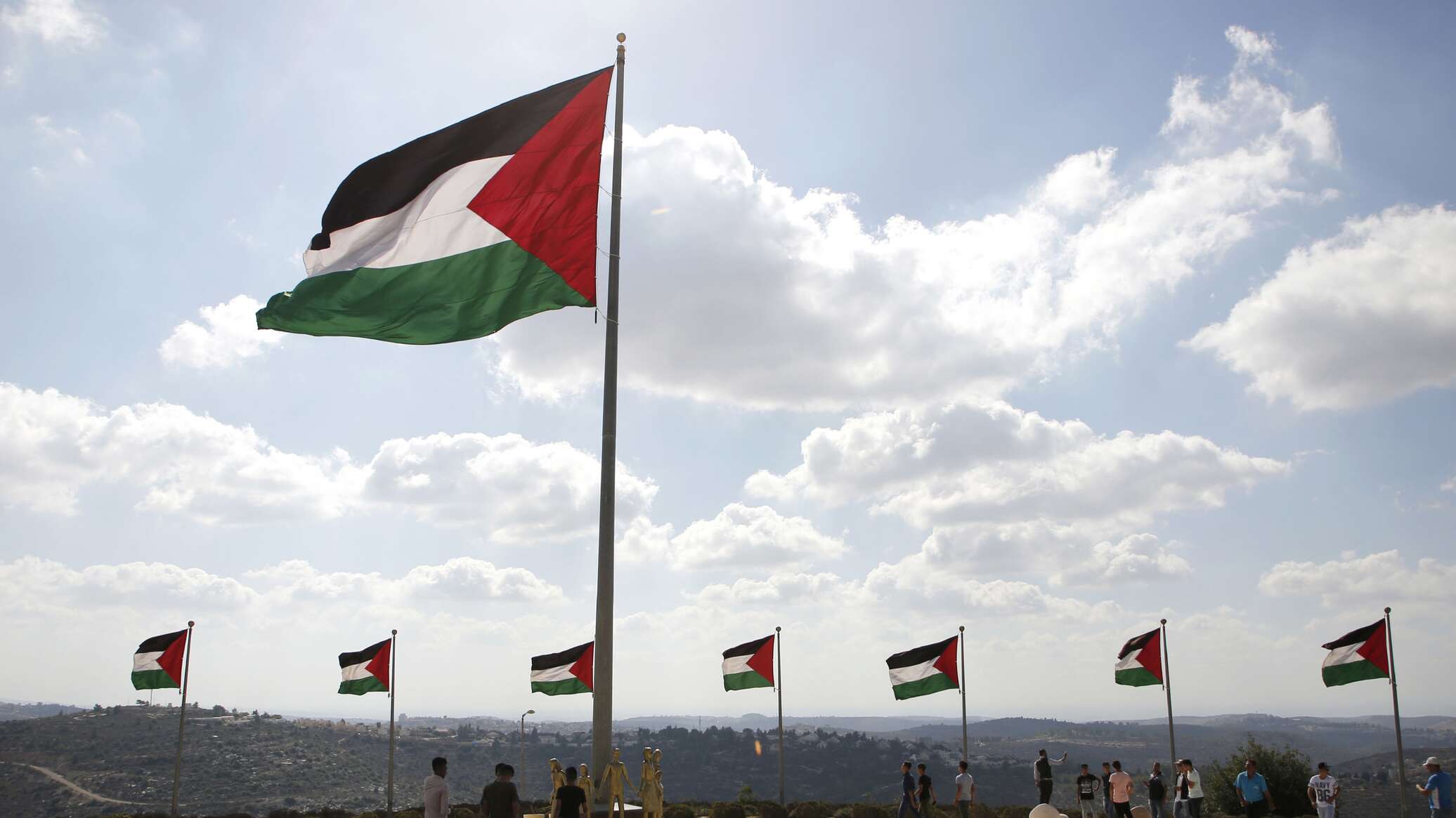 وفد فلسطيني رفيع المستوى يشارك في الاجتماع الخماسي الذي تستضيفه الاردن اليوم
