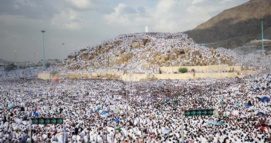 الحجاج يؤدون عند عرفات الركن الأعظم للحج
