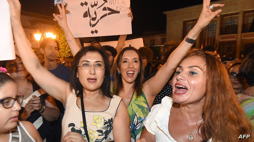 "عار".. جدل وانتقادات لـ"منع" مغربيات من الإقامة بالفنادق في مدنهن
