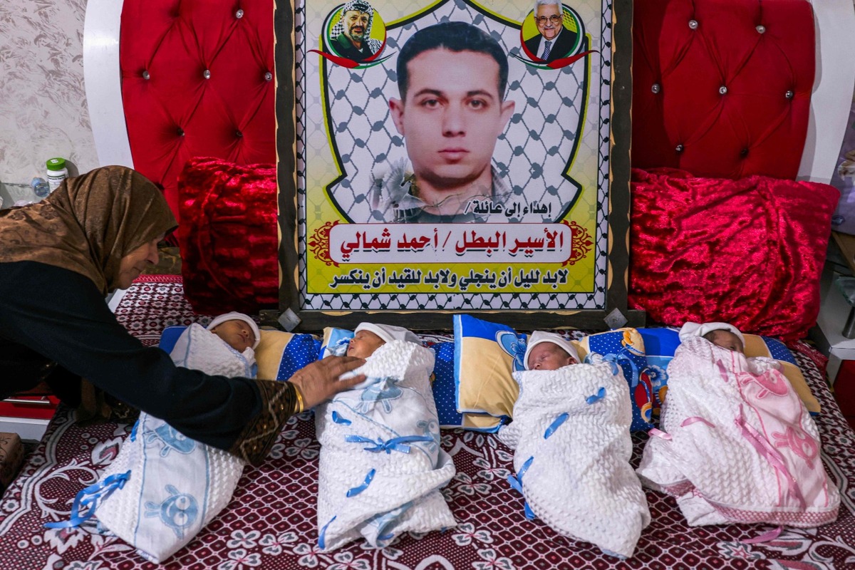 أسير فلسطيني من قطاع غزة يرزق بأربعة توائم عن طريق نطف مهربة
