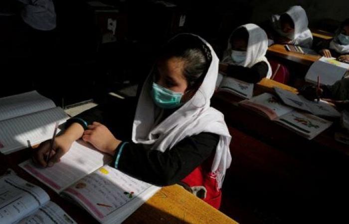 تعرض طالبات في مدرسة ابتدائية للتسمم بأفغانستان

