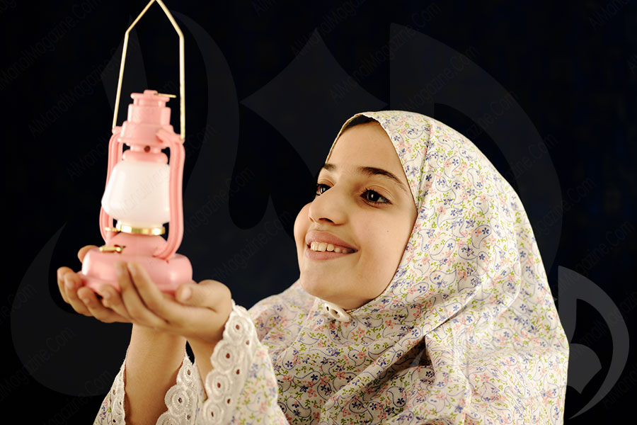 صوت| ما هو الأثر النفسي في تربية الابناء على الجود والكرم في رمضان ؟


