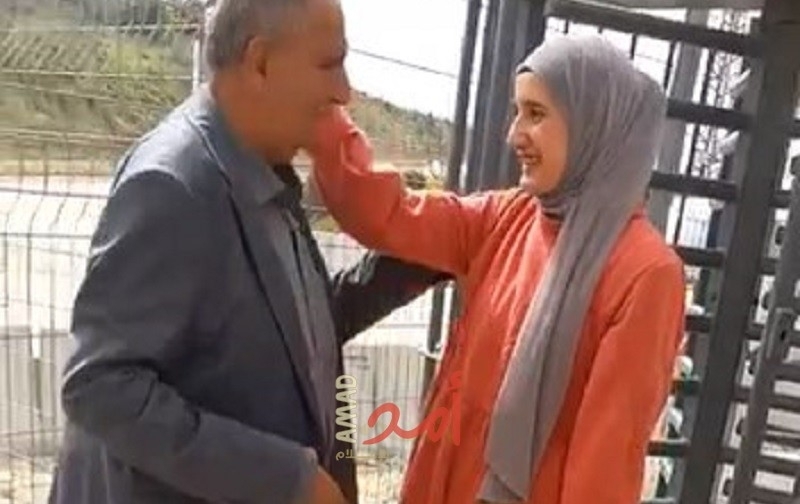الاحتلال يفرج عن أسيرة من الخليل
