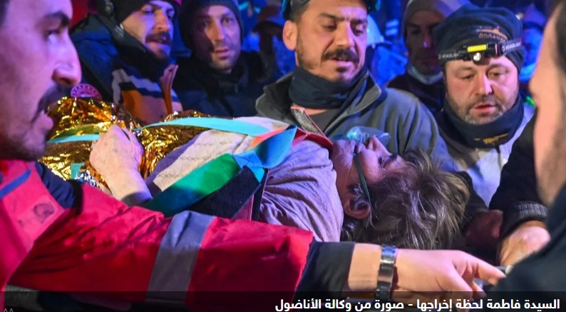فيديو لمعجزة أخرى تحت الأنقاض.. عمرها 77 عاما وصمدت 9 أيام
