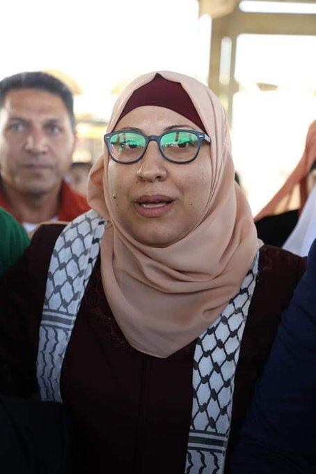 بعد عزلها.. عائلة الأسيرة ياسمين شعبان تطالب بمتابعة أوضاعها

