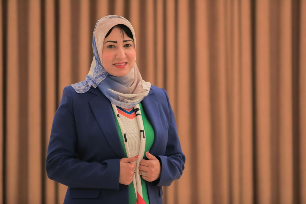 إيمان عواد.. أول امرأة تفوز بانتخابات الغرفة التجارية بغزة!