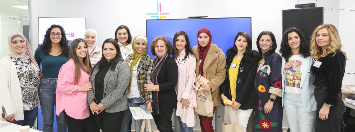 تنظيم هاكثون من النساء للنساء برعاية بنك فلسطين

