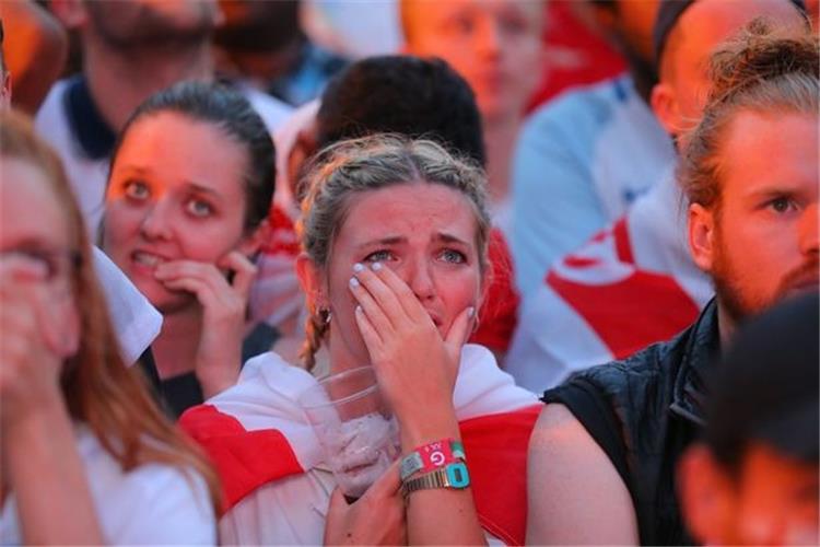صحيفة التايمز البريطانية: حظر الكحول يحمي مشجعات المونديال من التحرش
