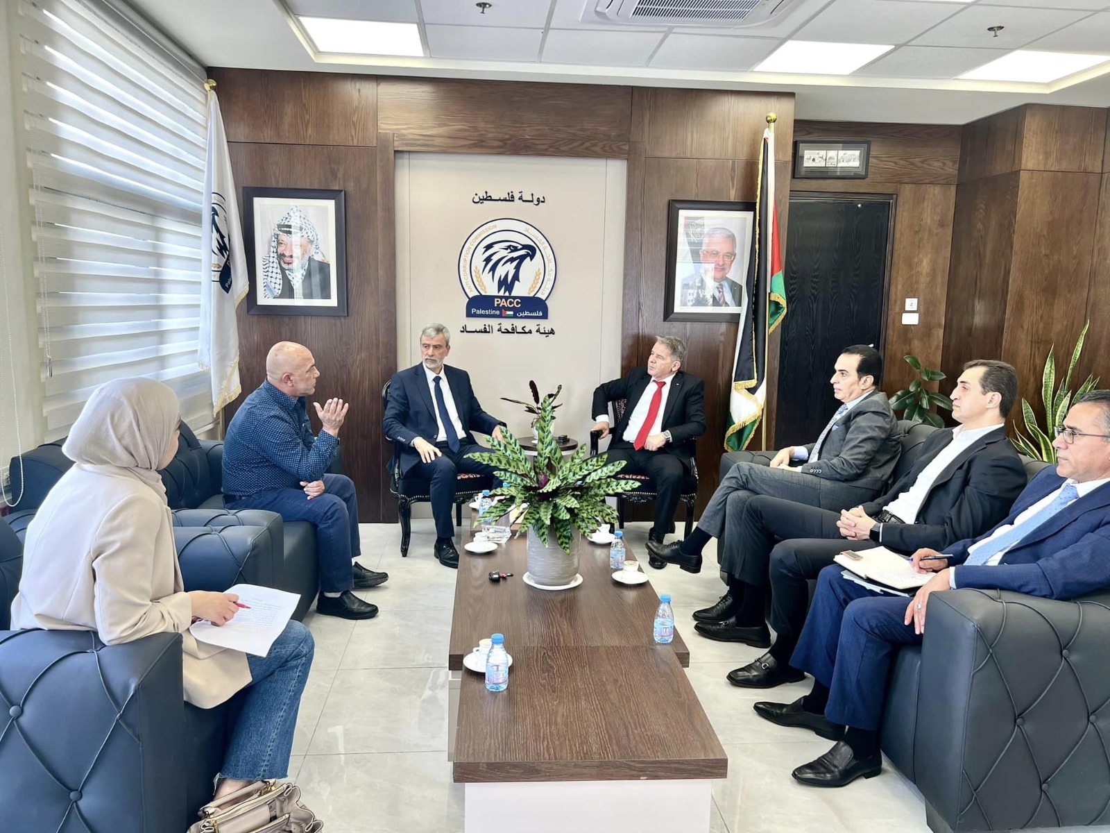 مصلحة مياه محافظة القدس تبحث سبل تعزيز التعاون مع هيئة مكافحة الفساد.. وأشادت بجهود المصلحة 
