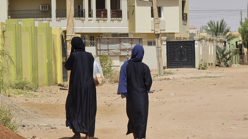 "اغتصاب أمام العائلة".. روايات مروعة لضحايا العنف الجنسي في السودان
